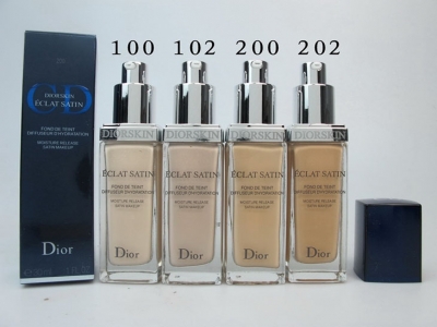Dior Makeup Artist Skin Eclat Satin Moisture Release Satin Makeup 30Ml 1Oz